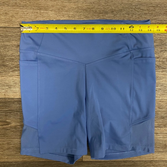 VICTORIA'S SECRET Blue short tights & matching  T-shirt size Large - Picture 10 of 11